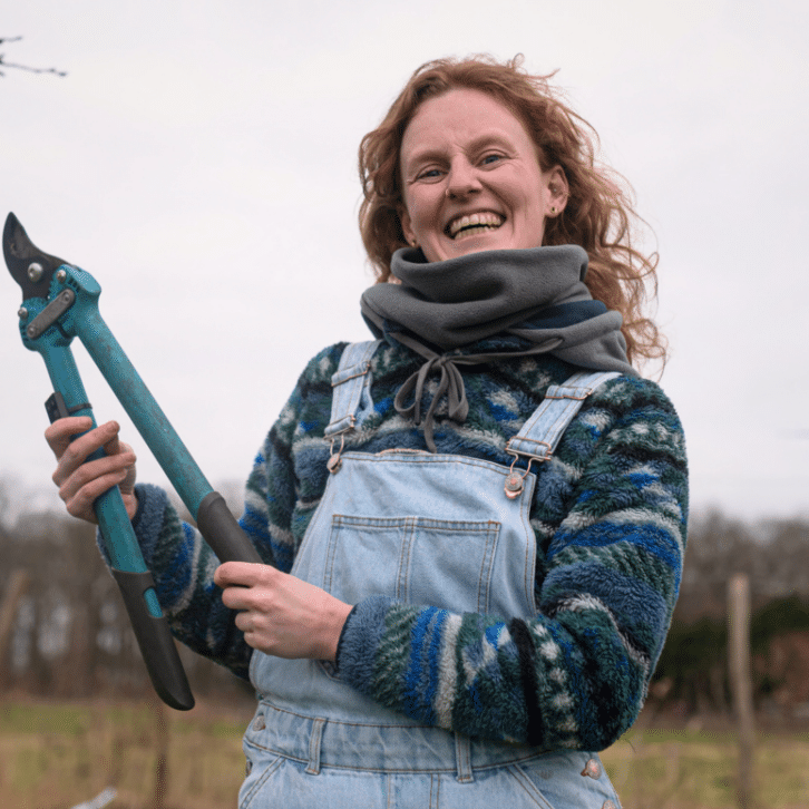 Loeka, tuinder bij Natuurboerderij kipEigen